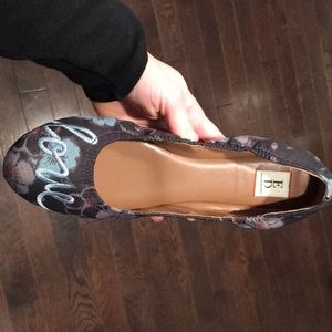 ***BRAND NEW flats by Ellen Degeneres Shoes